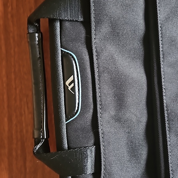 Brenthaven Elliot Lap Top Sleeve Case Fully Padded Protection up to 4' Drop NWOT - Picture 4 of 15